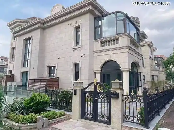 热搜榜上海宝山美兰天地美兰湖高尔夫独栋别墅卖的好不好