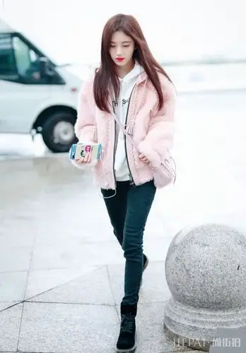 鞠婧祎这套穿搭,159也能穿成170 – 尚街拍