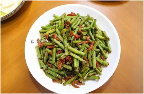 我家晚餐,做了3个家常菜,网友说:这吃法,一看就是北方人