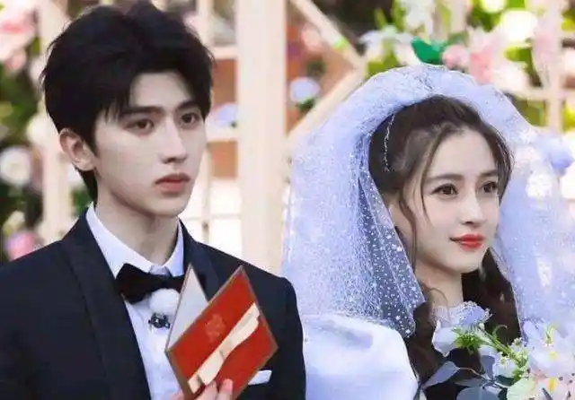 黄晓明离婚后销声匿迹前妻baby继续奔跑捞金现状差别巨大