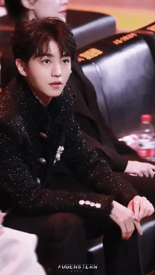 只为王俊凯#王俊凯超话230325 2022微博之夜 行程图包 高清共171p