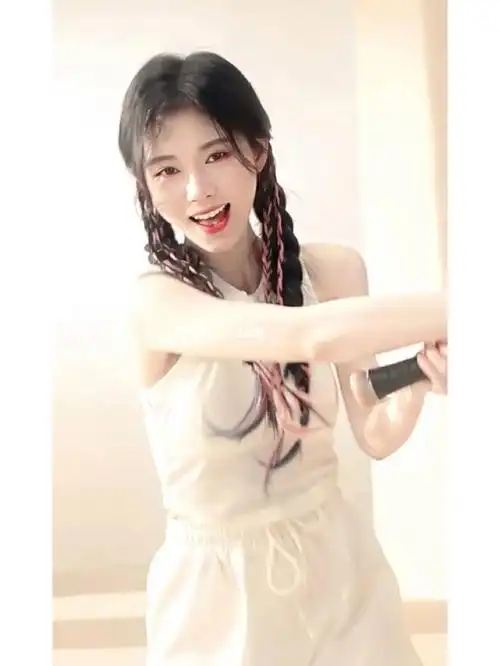 鞠婧祎新的图片也太可爱了吧