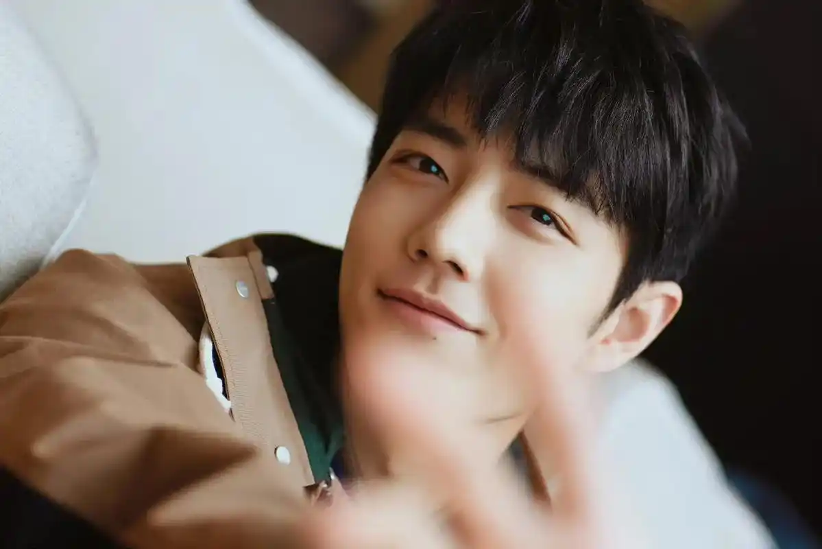 肖战老婆卖烧饼 - 抖音