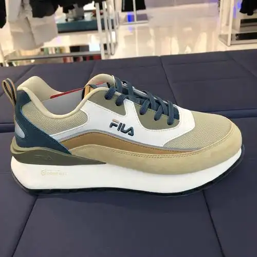 fila斐乐2022春季新男款男款休闲舒适厚底软底跑步鞋
