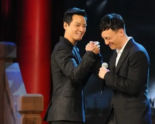 图吴彦祖刘烨访谈节目要给孩子定娃娃亲混血孩子颜值爆表