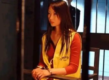 90后最美"女毒枭"颜值走红,死刑前提出奇怪要求,在场人听哭