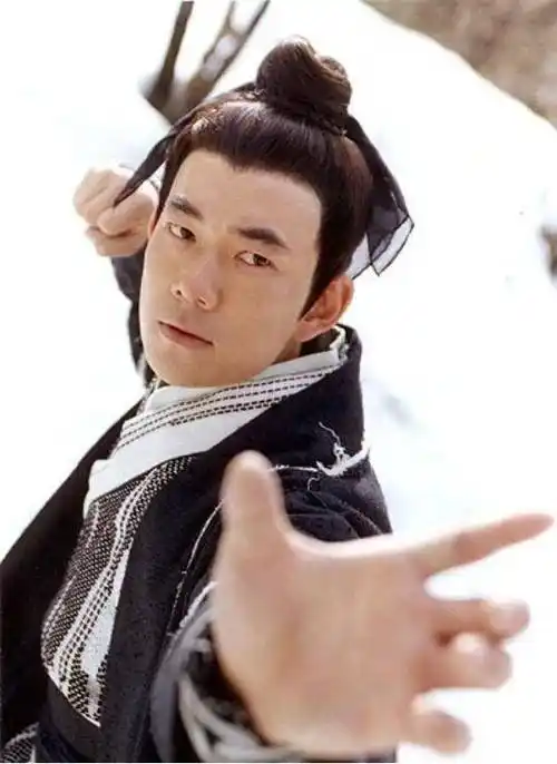 比如《神雕侠侣》里的杨过,《笑傲江湖》里面的令狐冲,《绝种好男人》