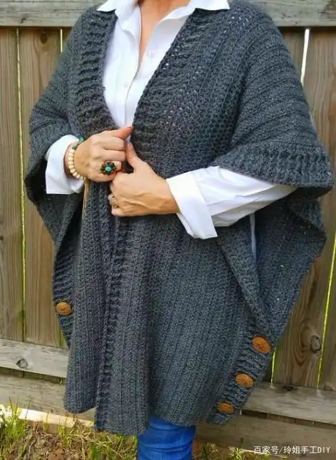 漂亮又时尚!多款钩针编织的女士外套,春秋季穿太实用了