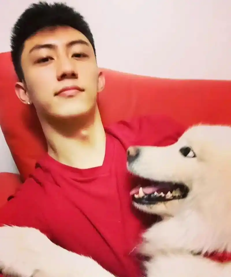 一些早期自拍#黄景瑜 #生图 - 抖音