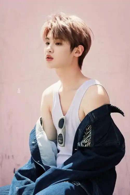 justin黄明昊0219生日快乐