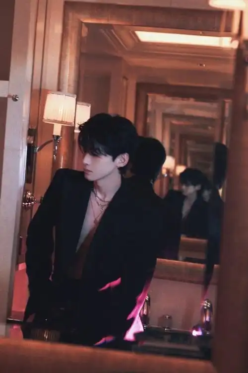 白敬亭难哄#bjt#白敬亭桑延#  白敬亭壁纸|白敬亭站姐    我今天又