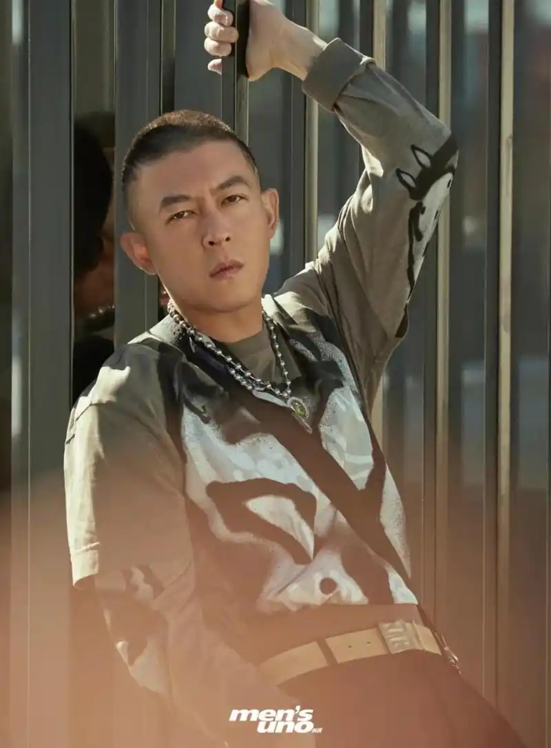 陈冠希才41岁怎么老成这样,罕见拍大片变身潮男,寸头撞脸杨志刚