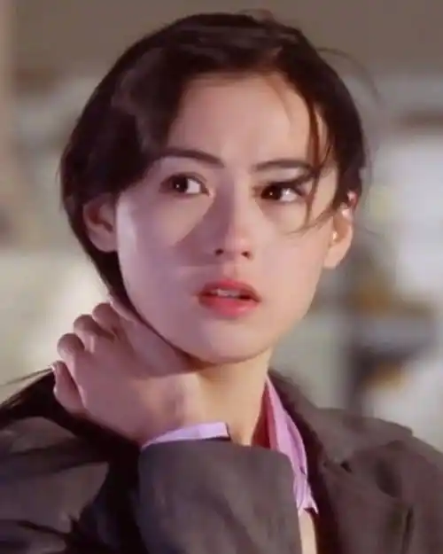 张柏芝素颜旧照释出骨相绝美_态度_眼神_状态