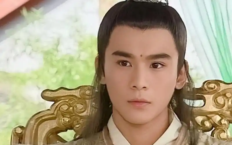 乔振宇古装欧阳明日纯颜倾城一笑