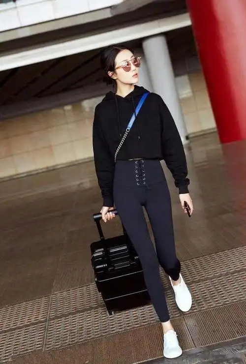 李溪芮厉害了瑜伽裤穿成9分裤网友这腿我服