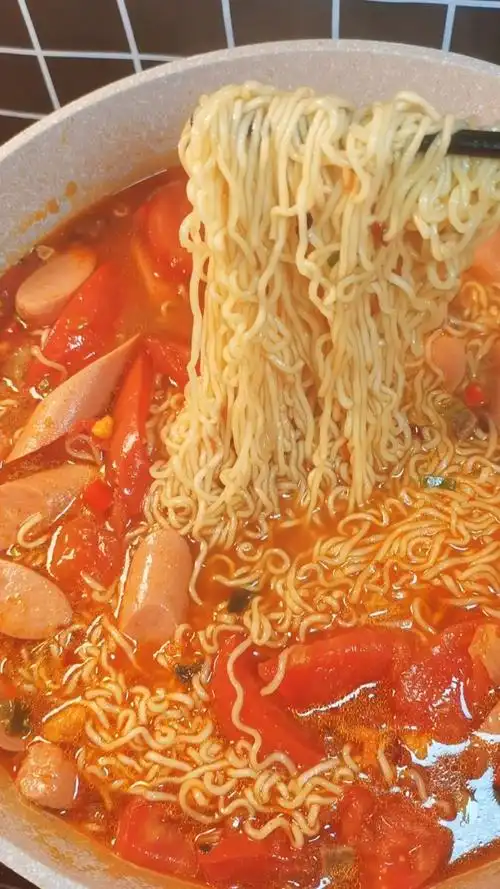 自制美食#泡面在家这样吃才有灵魂.