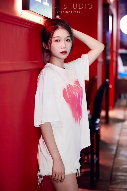 万科云城夜景人像 半身全身特写 霓虹灯