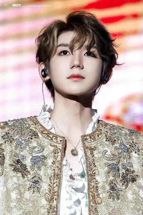 tfboys各家站姐出图##tfboys是在擦玻璃吗