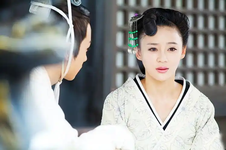 《王的女人》袁姗姗雪中唯美剧照