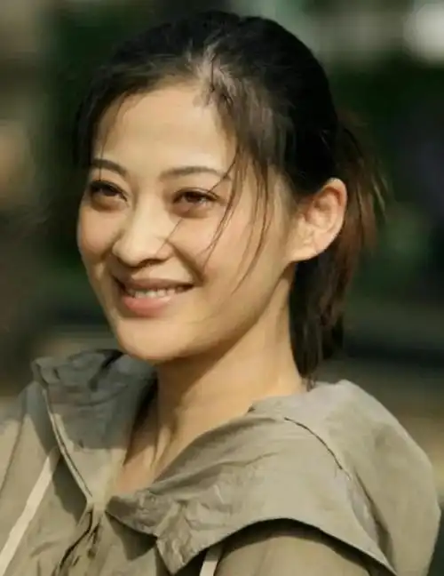 梅婷:拒绝名导演,砸400万给前夫拍片,二婚也幸福