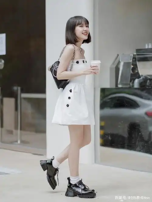 身高152,却成了小个子的穿衣模板,这位博主的夏日穿搭适合照搬
