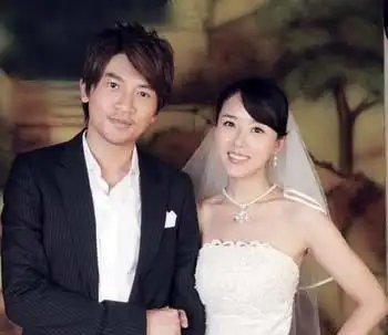 苏有朋妻子正面照被扒