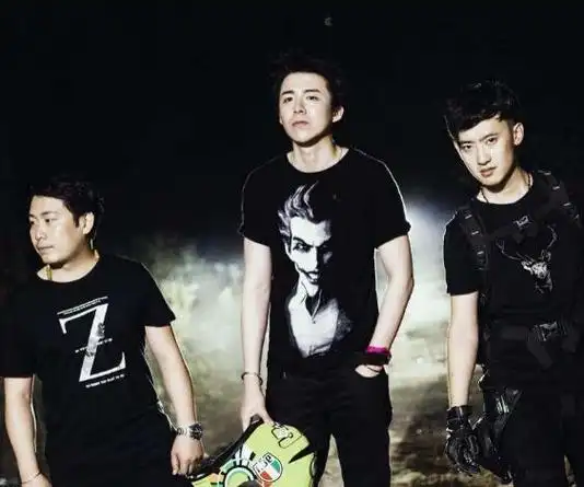 摩登兄弟是几个人 摩登兄弟五个人为什么变成三个人了