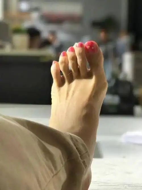 袁弘自从和张歆艺结了婚,整个画风都变了