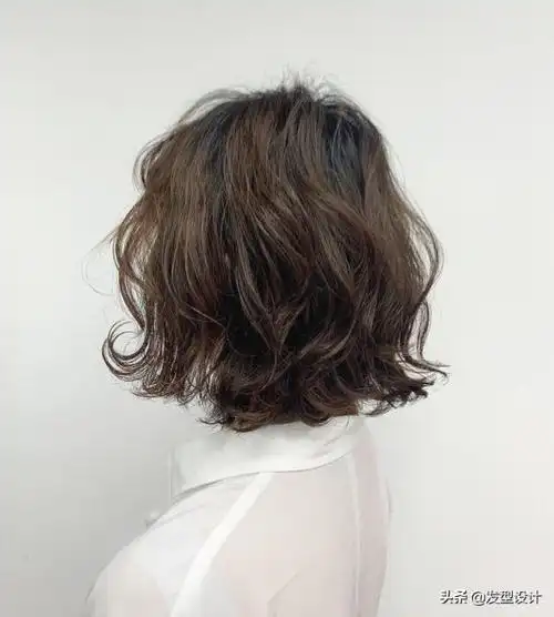 今年流行减龄短发烫发型30款,每款都心动,想换发型的收藏了