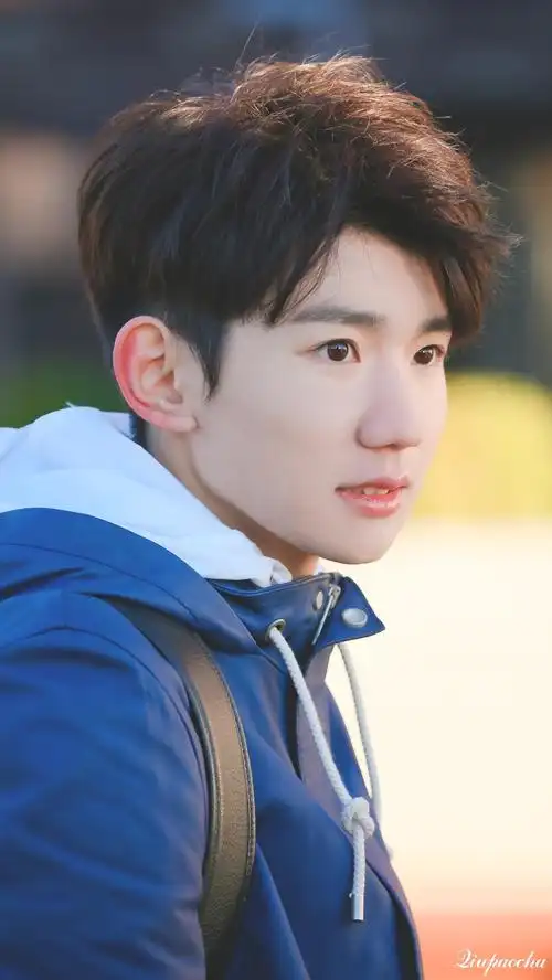 2018tfboys王源:北京-挪威_高清图片大全-爱豆app