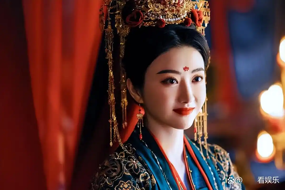 景甜许凯新剧《乐游原》定档1106,网友:富贵花配华服,颜值绝了