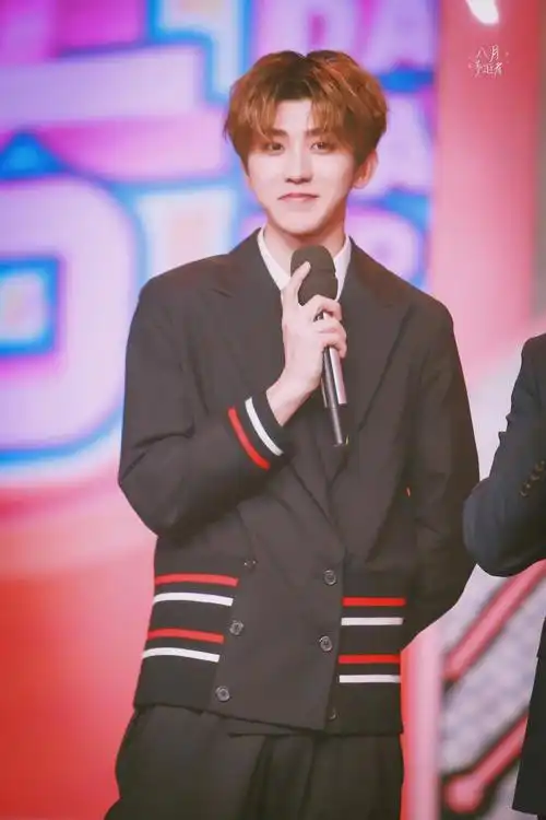 蔡徐坤事件后续!疑致c女士怀孕大瓜还未落幕,又有亲密照流出了 - 娱乐