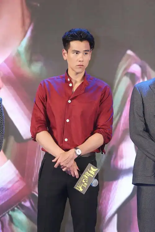 彭于晏明月几时有挑战演技派游击队长