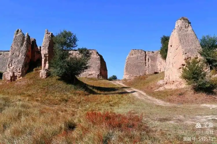 右玉铁山堡 金戈月门傲