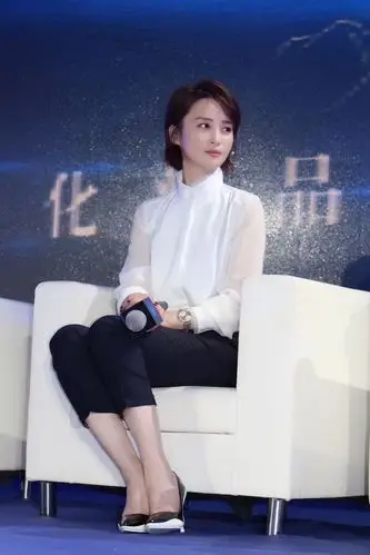 人到四十还如此水灵真想问问蒋勤勤是不是吃了防腐剂