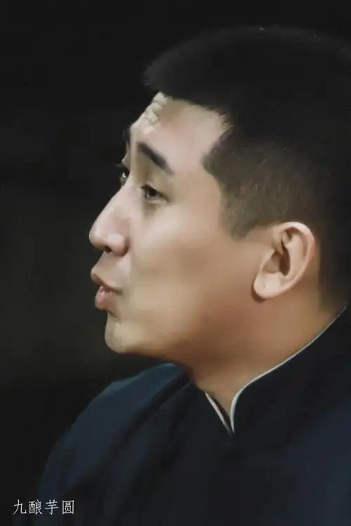 尚九熙寸头熙熙