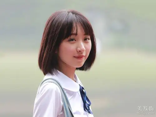 甜美波波头_清新高中生发型 波波头最甜美