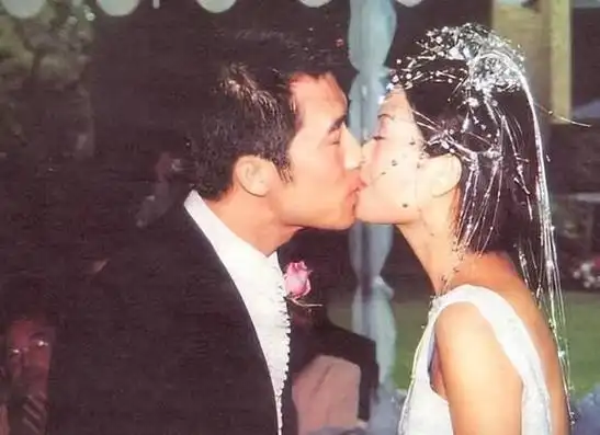 伍咏薇:21岁嫁大30岁富豪,婚后13天丧夫,过亿遗产只拿到900万