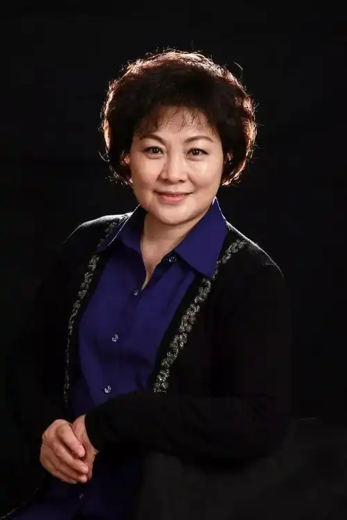 沪剧表演艺术家--马莉莉青年京剧名家--张浩洋曾荣获2000年荣获美国