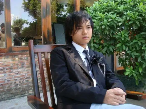 情歌王子郑源:19岁唱歌日赚万元,拒绝上春晚,却没人说他耍大牌