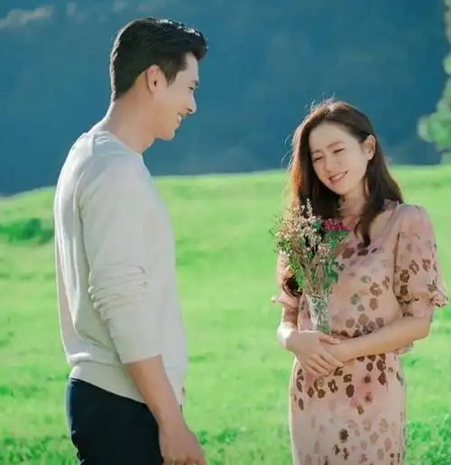 玄彬夫妇带儿子现身咖啡厅,路人描述甜豆长相:像女孩子一样秀气