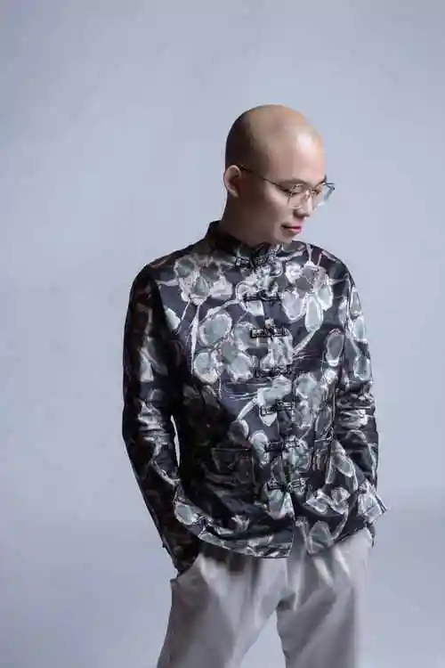 人物专访|光头华夏:希望我的音乐带给人无限可能_中国人