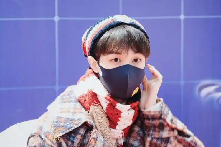 倒子哥三十岁的人永远长了张三岁的脸#倒霉死勒  #cv倒霉死勒(图在