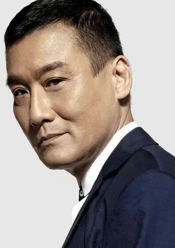 梁家辉个人资料简介】家庭背景02 年龄身高体重 演艺经历 微博微信