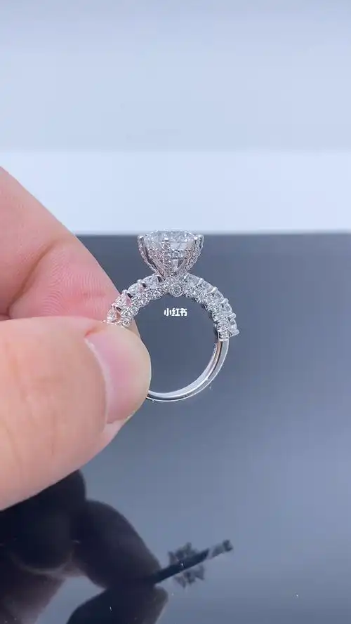 感受下3克拉钻戒的豪横有没有心动的感觉