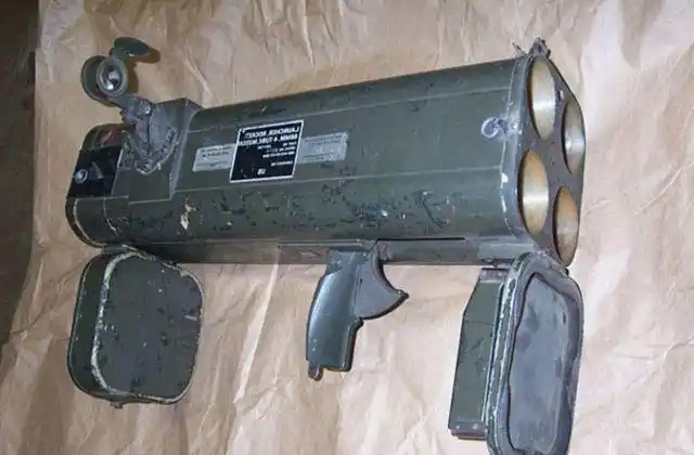 曾经在电影中阿诺施瓦辛格曾经使用过,它采用四联装设计理念,可放置m