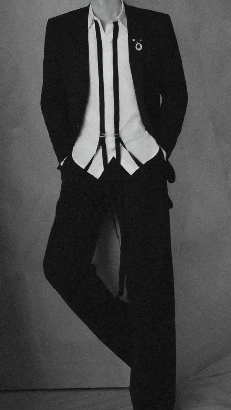 大家都在搜:肖战的腰 - 抖音