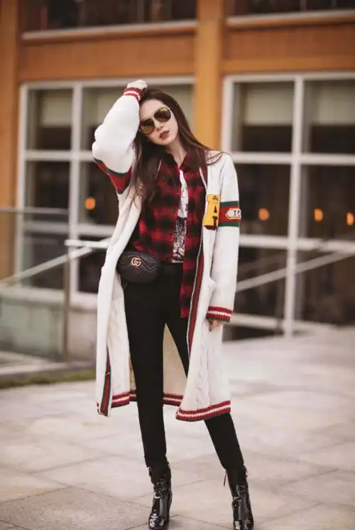 戚薇16款牛仔裤潮搭,每套都有设计感