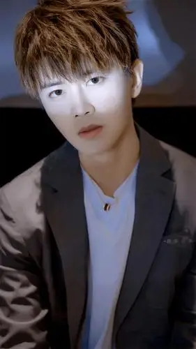 「任嘉伦.rgc」任此嘉岁应绝伦.现代篇