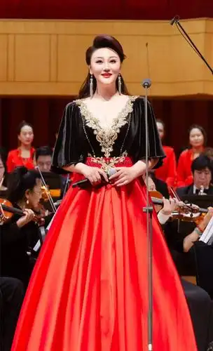 冠羽加盟北京音乐家协会获关注|中国音乐学院|女高音|歌唱家_新浪新闻